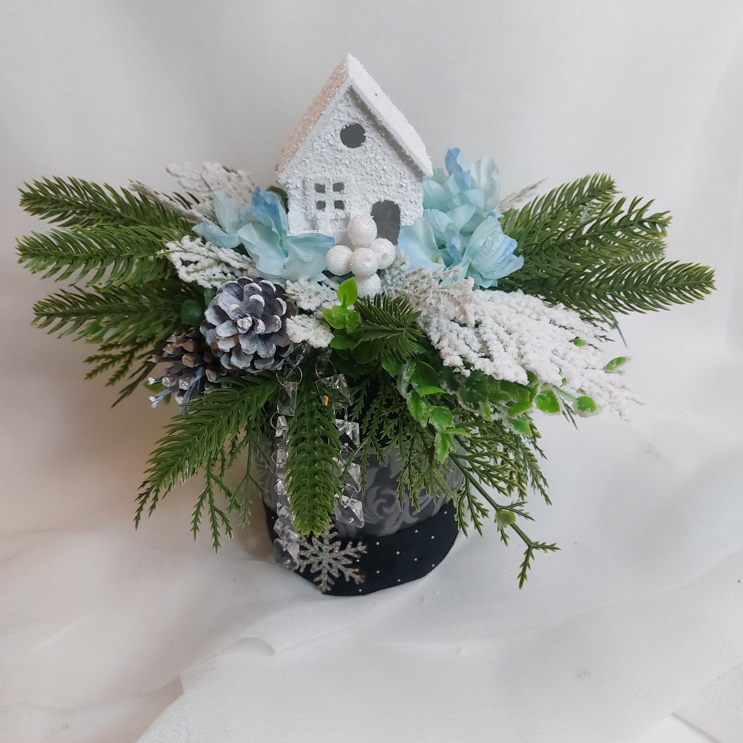 Box alto con baita innevata